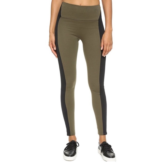 Spanx Textured Side Panel Leggings - Picture 2 of 5